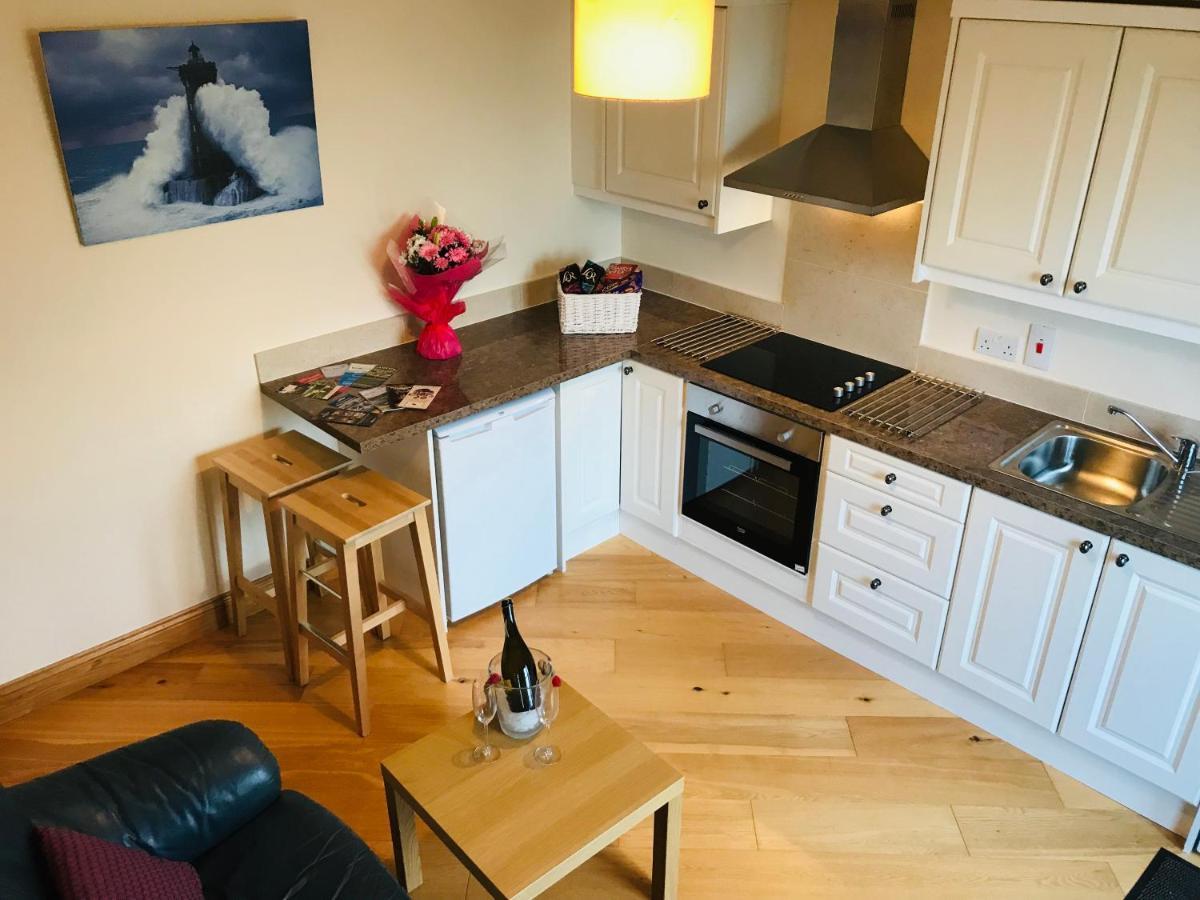 Oak Trees Corner Stylish , Relaxing , Getaway Apartment Wicklow Bagian luar foto